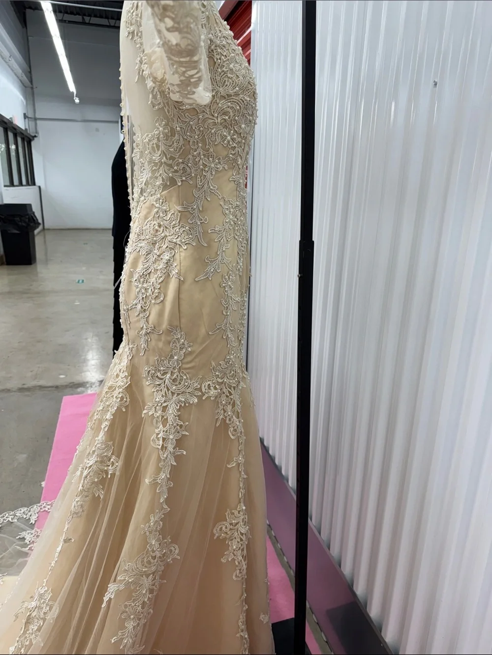 Elegant Lace Long Sleeve Dress - Picture 6 of 17